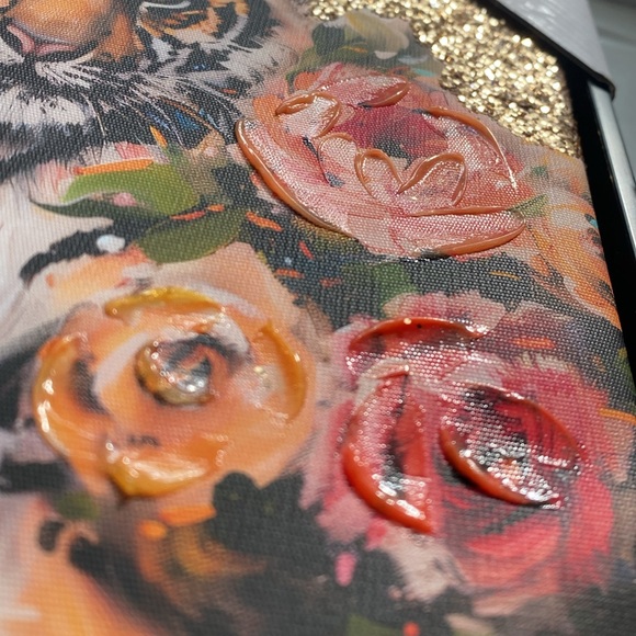 NEW IN PACKAGING HAND EMBELLISHED ARTWORK - Picture 10 of 10